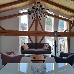 Apartment Neu! Im Lueftlmalereck, Hennalahaus